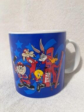 vintage Looney tunes Olympic USA team mug